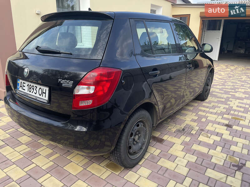 Хетчбек Skoda Fabia 2009 в Дніпрі