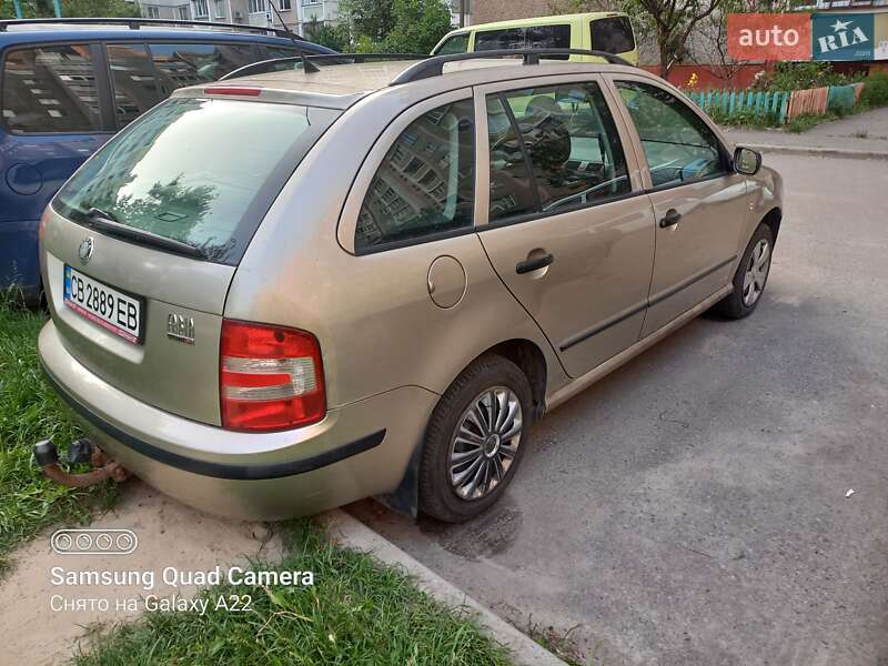 Универсал Skoda Fabia 2006 в Чернигове