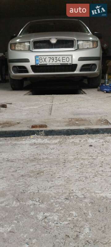 Седан Skoda Fabia 2006 в Михновцах
