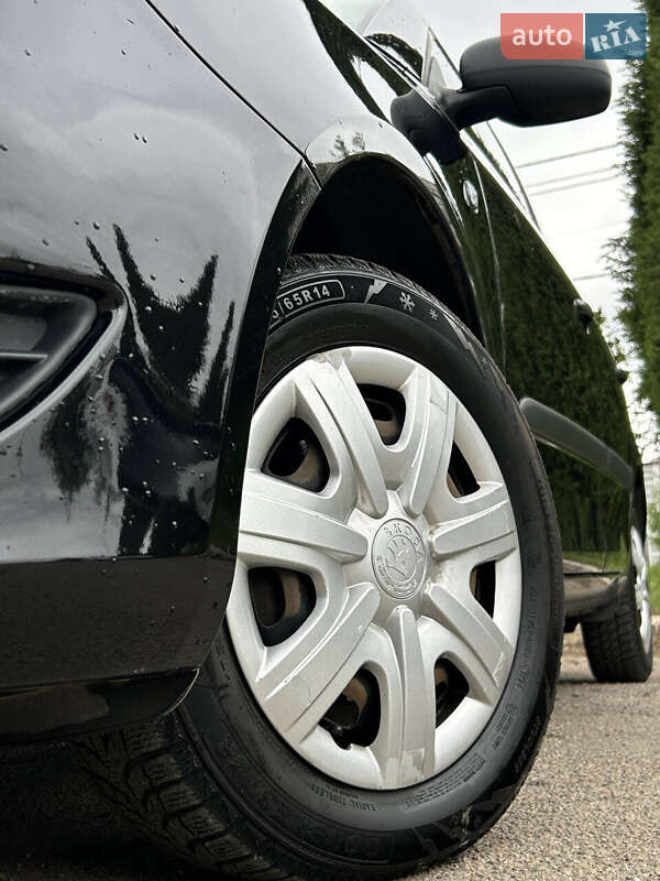Хетчбек Skoda Fabia 2010 в Сумах