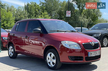 Хэтчбек Skoda Fabia 2008 в 