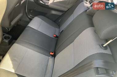 Хетчбек Skoda Fabia 2011 в 