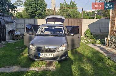 Хетчбек Skoda Fabia 2012 в 