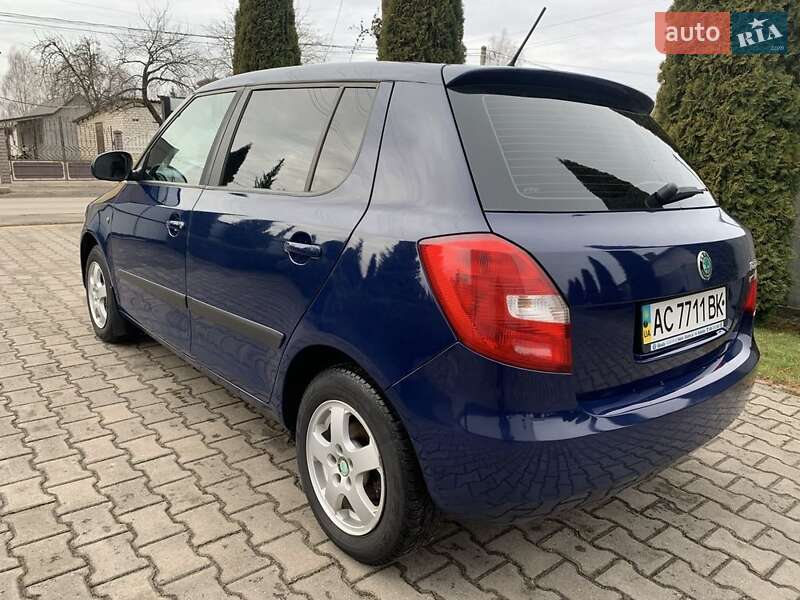 Хэтчбек Skoda Fabia 2011 в Ковеле