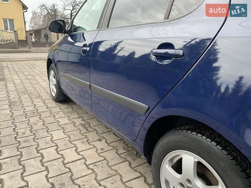 Хэтчбек Skoda Fabia 2011 в Ковеле