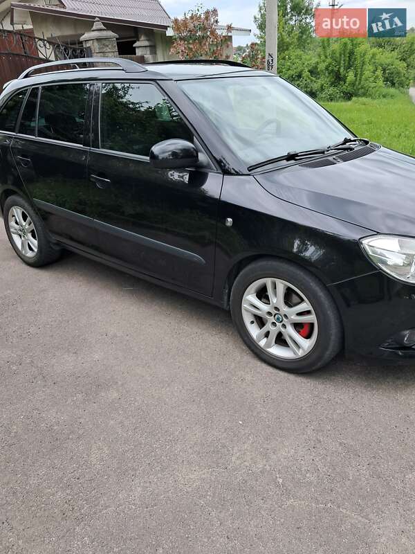 Универсал Skoda Fabia 2011 в Ровно
