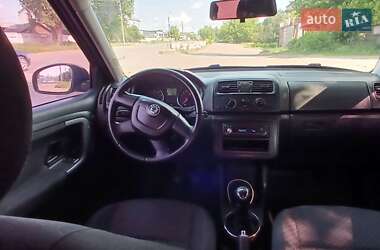 Хэтчбек Skoda Fabia 2010 в 
