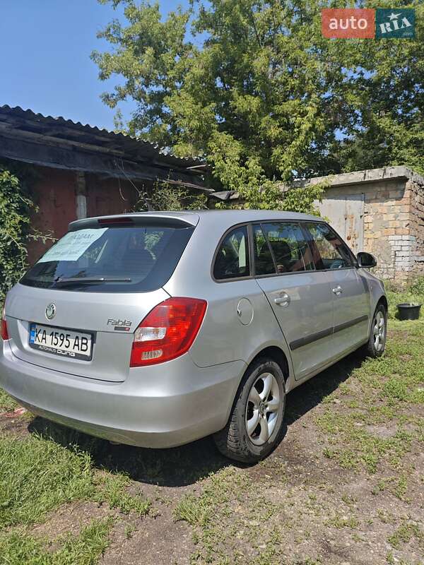 Универсал Skoda Fabia 2009 в Киеве