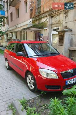 Універсал Skoda Fabia 2008 в Чернівцях