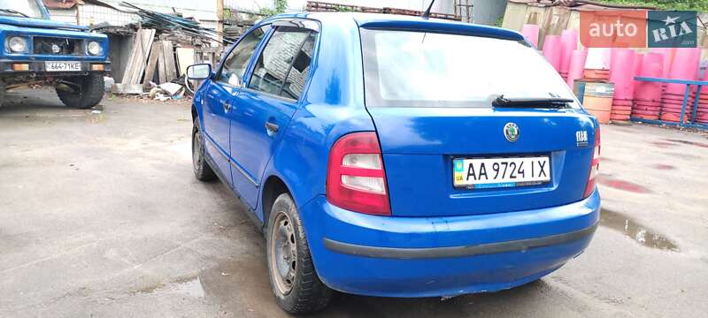 Хэтчбек Skoda Fabia 2004 в Киеве