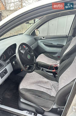 Хэтчбек Skoda Fabia 2001 в 