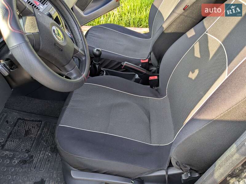 Хетчбек Skoda Fabia 2003 в Новому Розділі
