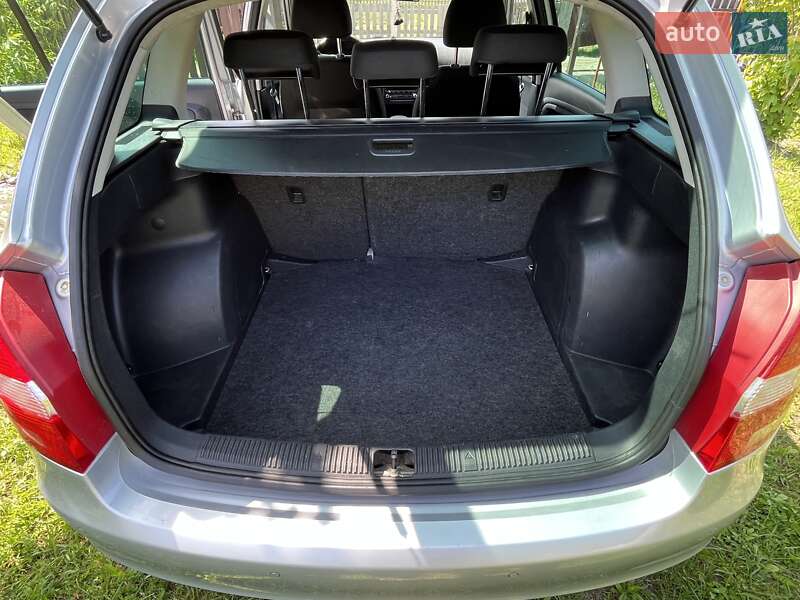 Универсал Skoda Fabia 2011 в Новояворовске
