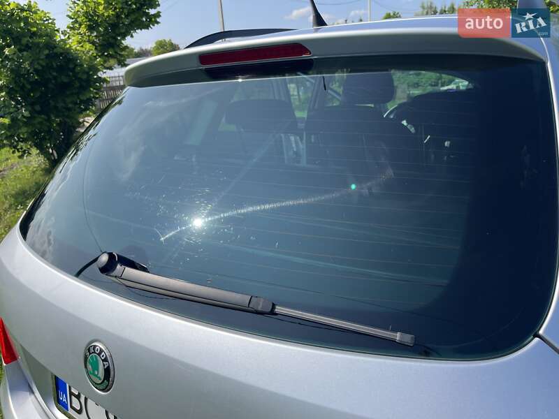 Универсал Skoda Fabia 2011 в Новояворовске