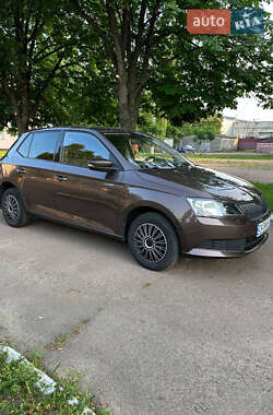 Хетчбек Skoda Fabia 2015 в 