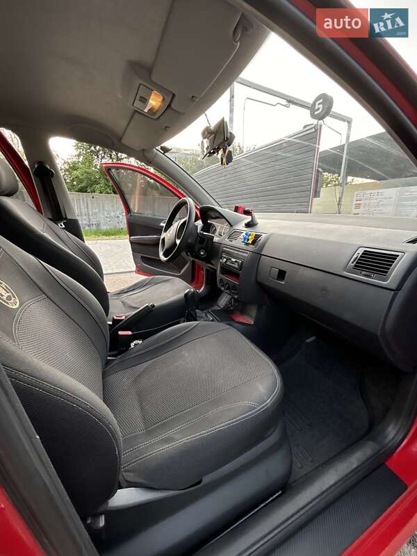 Хэтчбек Skoda Fabia 2006 в Харькове