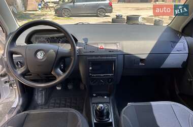 Хэтчбек Skoda Fabia 2006 в 