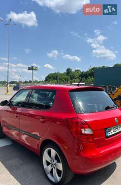 Хэтчбек Skoda Fabia 2008 в 