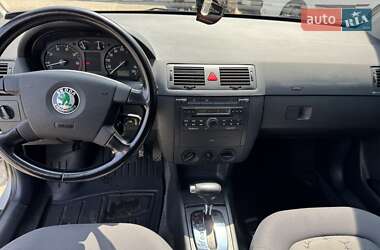 Седан Skoda Fabia 2004 в 