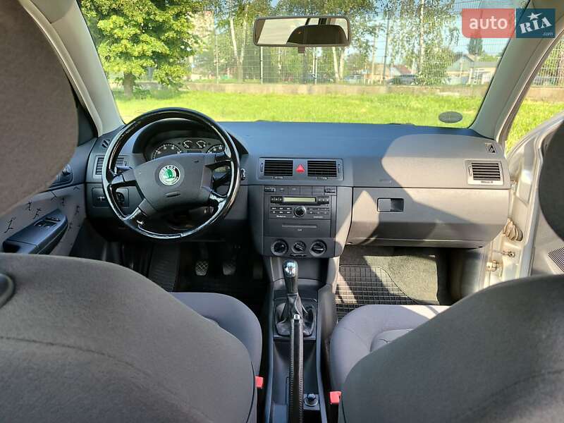 Універсал Skoda Fabia 2004 в Житомирі