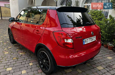 Хэтчбек Skoda Fabia 2011 в 