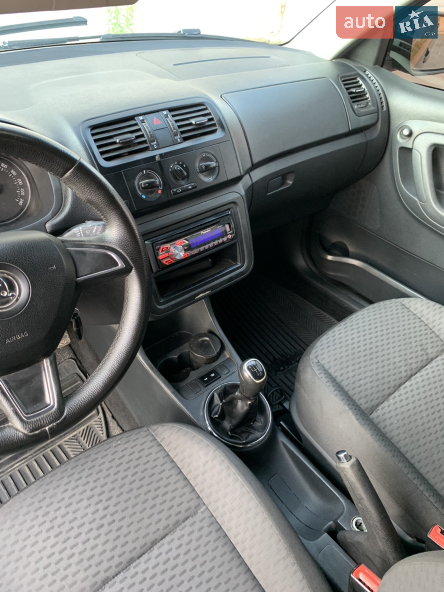 2014 Skoda Fabia - мініатюра 18