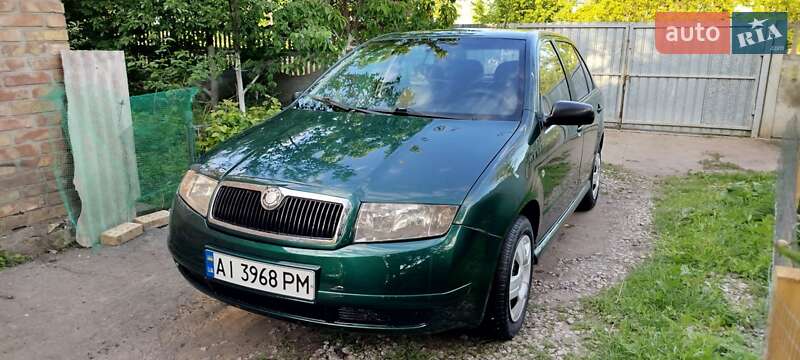 Хэтчбек Skoda Fabia 2002 в 