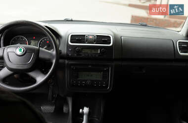 Хэтчбек Skoda Fabia 2009 в 