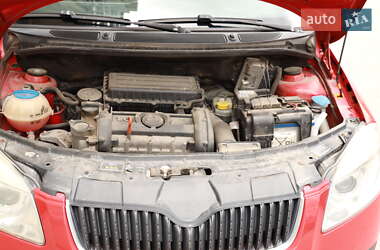 Хэтчбек Skoda Fabia 2009 в 