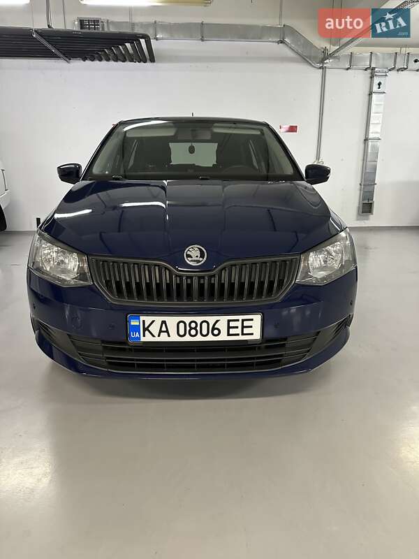 Хэтчбек Skoda Fabia 2016 в Киеве