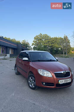 Хетчбек Skoda Fabia 2007 в 