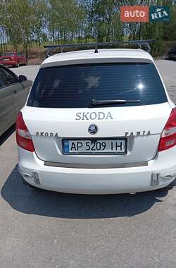 Хэтчбек Skoda Fabia 2014 в Запорожье