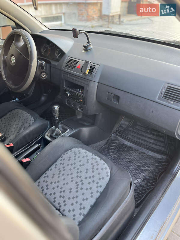 Хетчбек Skoda Fabia 2006 в Хмельницькому
