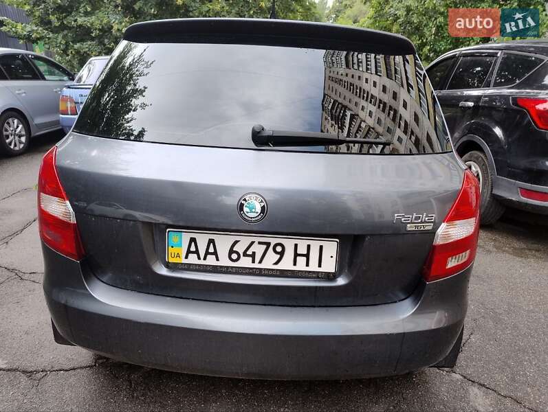 Хэтчбек Skoda Fabia 2008 в Киеве