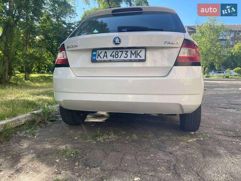 Хэтчбек Skoda Fabia 2017 в Киеве