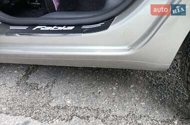 Хэтчбек Skoda Fabia 2012 в 