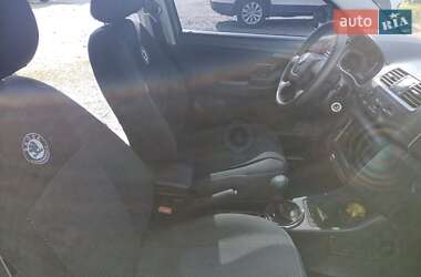 Хэтчбек Skoda Fabia 2012 в 