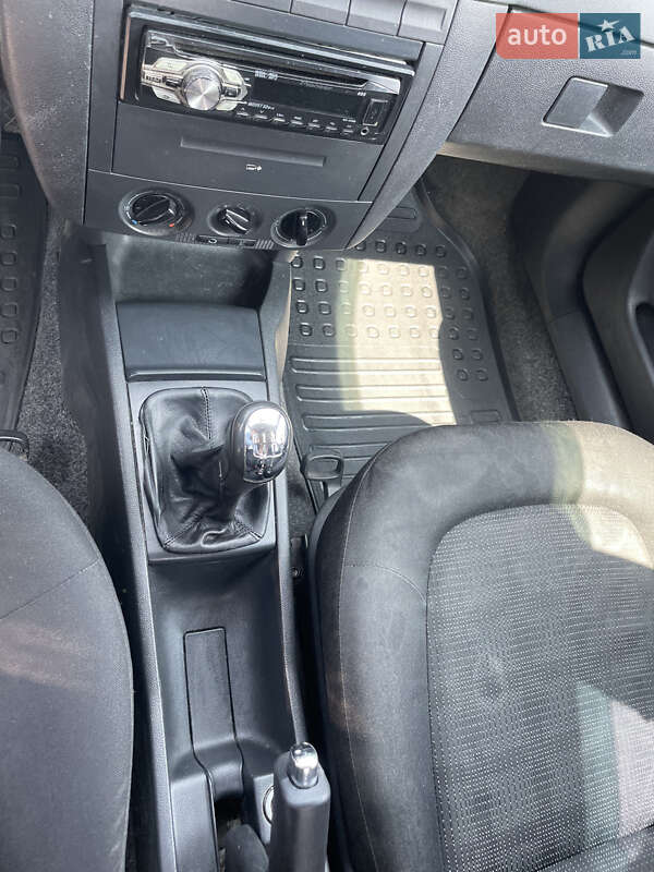 Універсал Skoda Fabia 2007 в Чернівцях