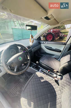 Хэтчбек Skoda Fabia 2000 в 