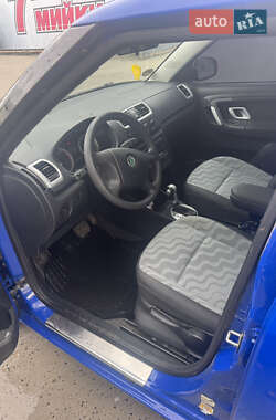 Хэтчбек Skoda Fabia 2009 в 