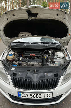 Хэтчбек Skoda Fabia 2011 в 