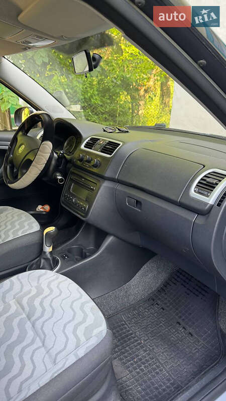 Хэтчбек Skoda Fabia 2009 в Нетешине