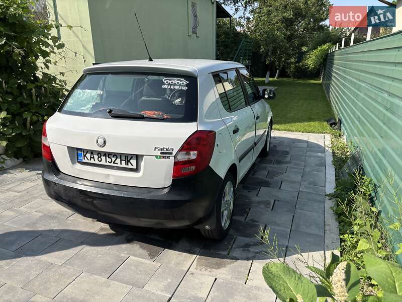 Хэтчбек Skoda Fabia 2010 в Киеве