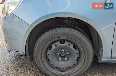 Хэтчбек Skoda Fabia 2009 в 