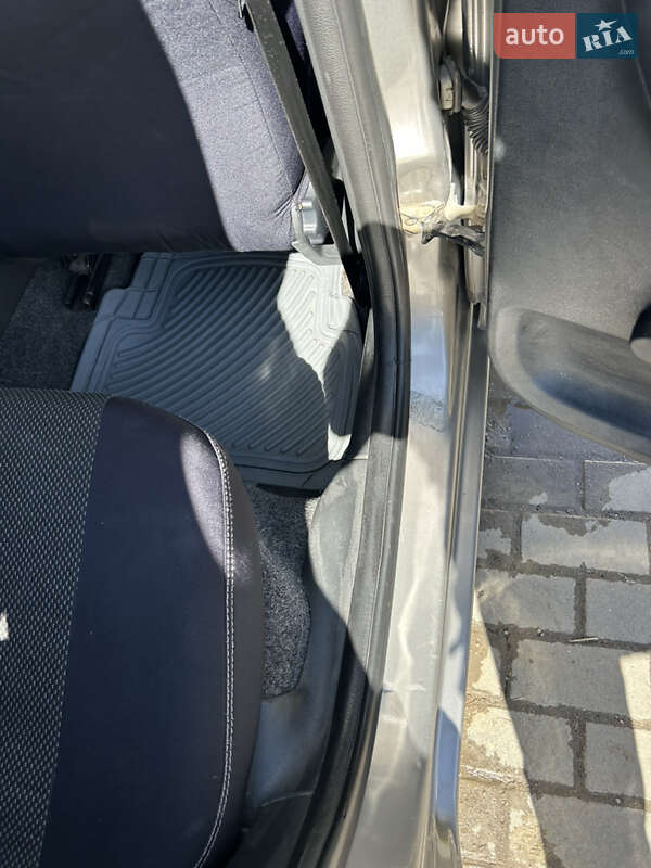 Хэтчбек Skoda Fabia 2008 в Черновцах