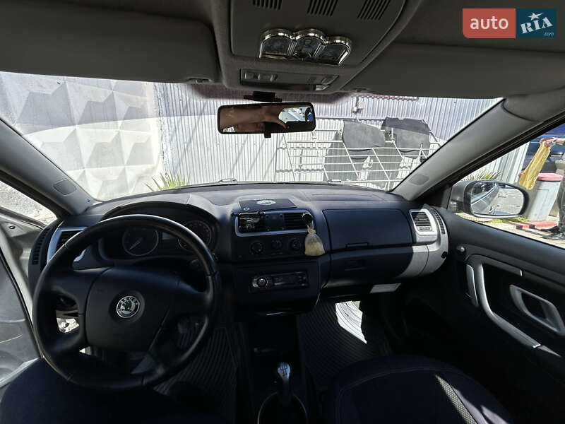 Хэтчбек Skoda Fabia 2008 в Черновцах