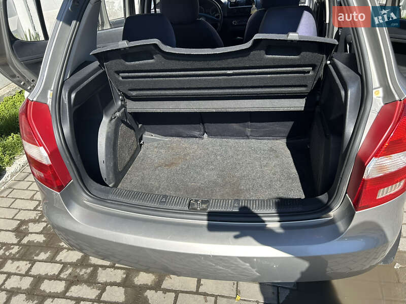 Хэтчбек Skoda Fabia 2008 в Черновцах