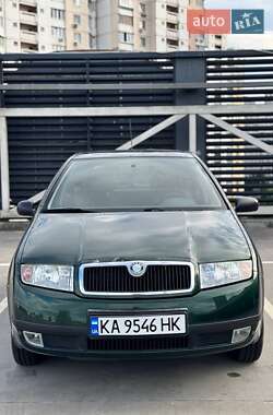 Хэтчбек Skoda Fabia 2003 в Киеве