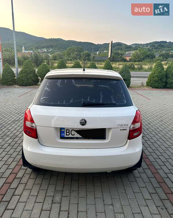 Хэтчбек Skoda Fabia 2012 в Хусте