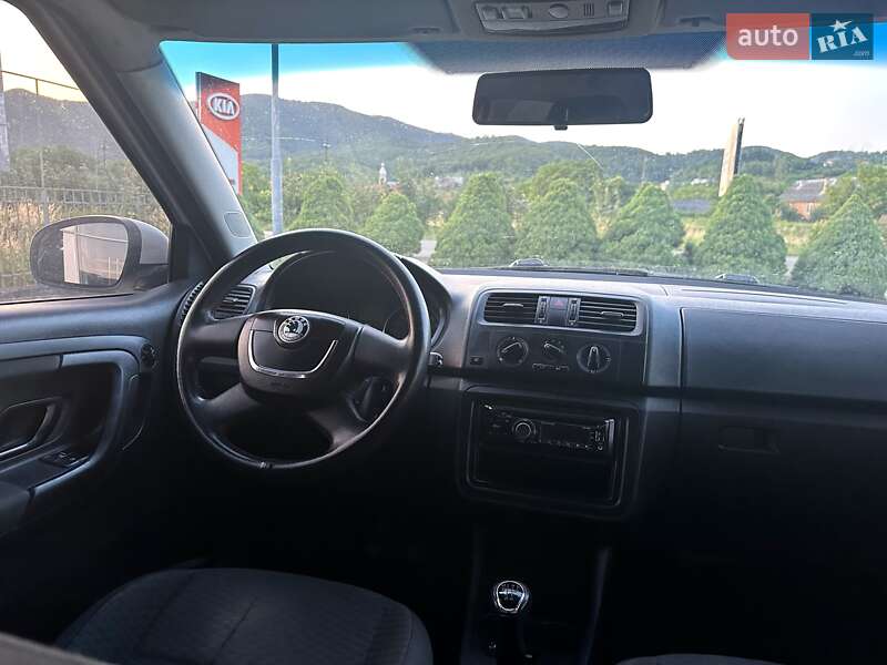 Хэтчбек Skoda Fabia 2012 в Хусте
